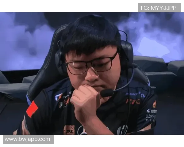 Uzi退役揭示英雄联盟历史篇章的终结与新篇的开启